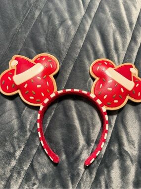 Disney parks Red and White Mickey ginger breas  Headband- tag removed